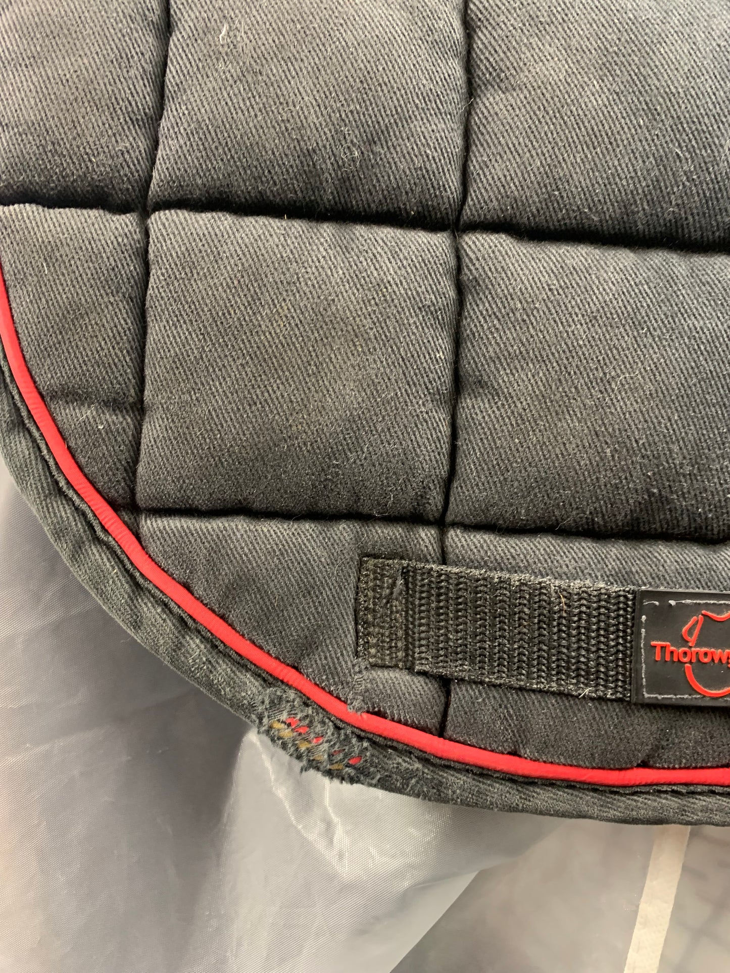 Thorowgood black & red shaped numnah cob size