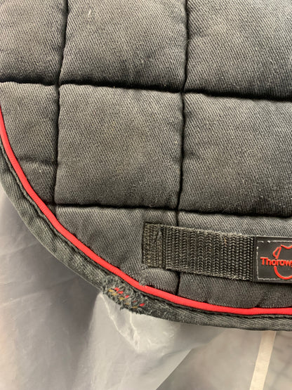 Thorowgood black & red shaped numnah cob size