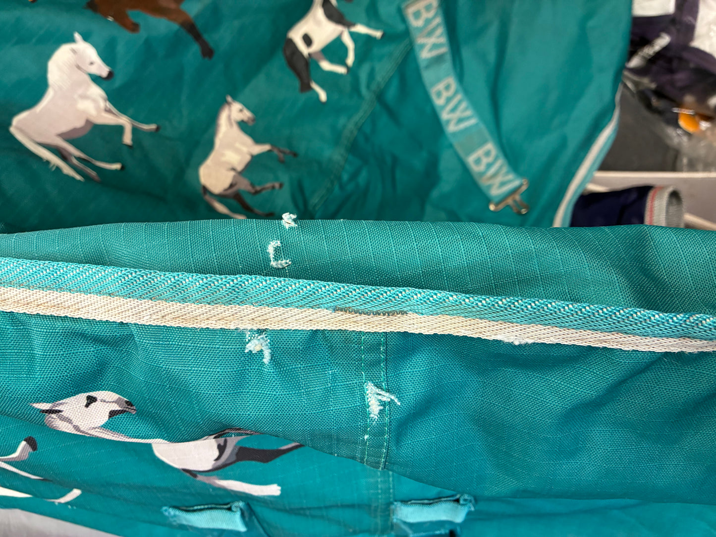 *professionally washed an reproofed**
6’3” approx 100g fill turnout rug