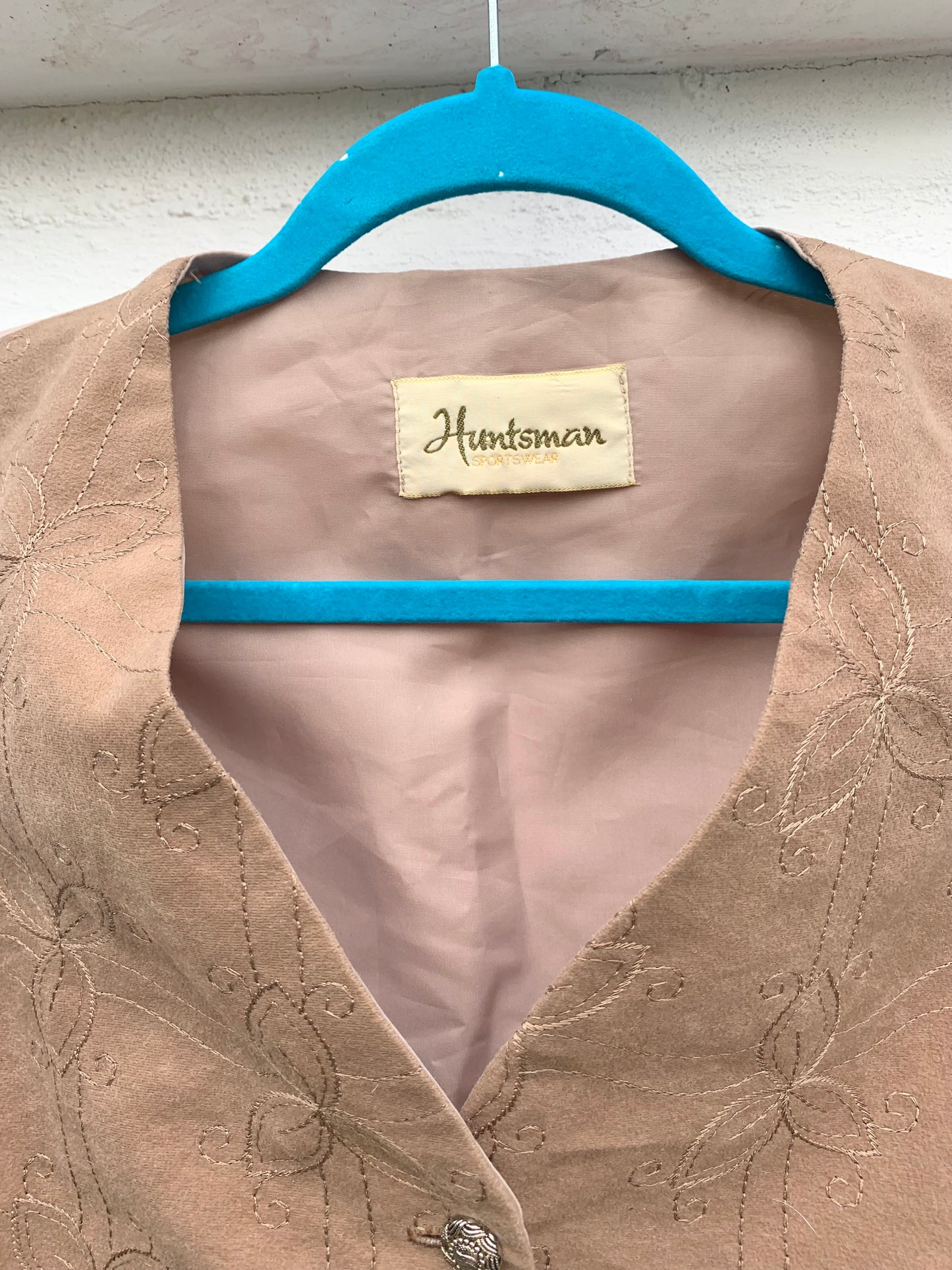 Huntsman sportswear in hand show waistcoat size 16 36” chest