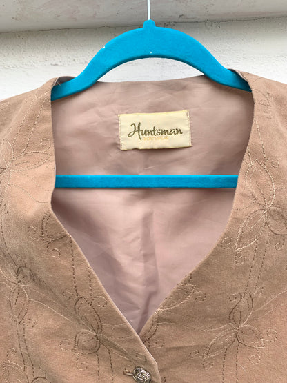 Huntsman sportswear in hand show waistcoat size 16 36” chest