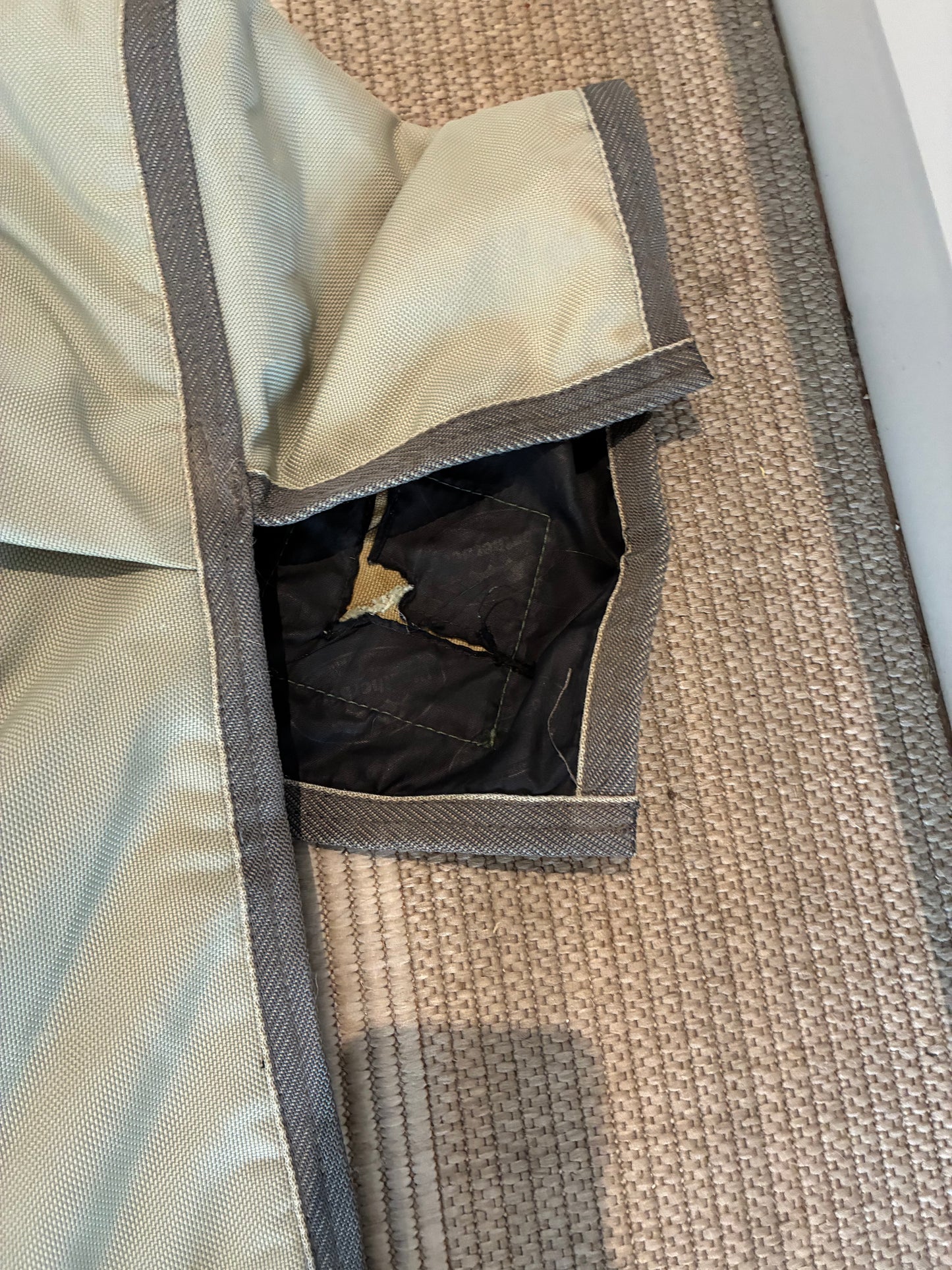 6’9” weatherbeeta high neck breathe easy medium turnout rug