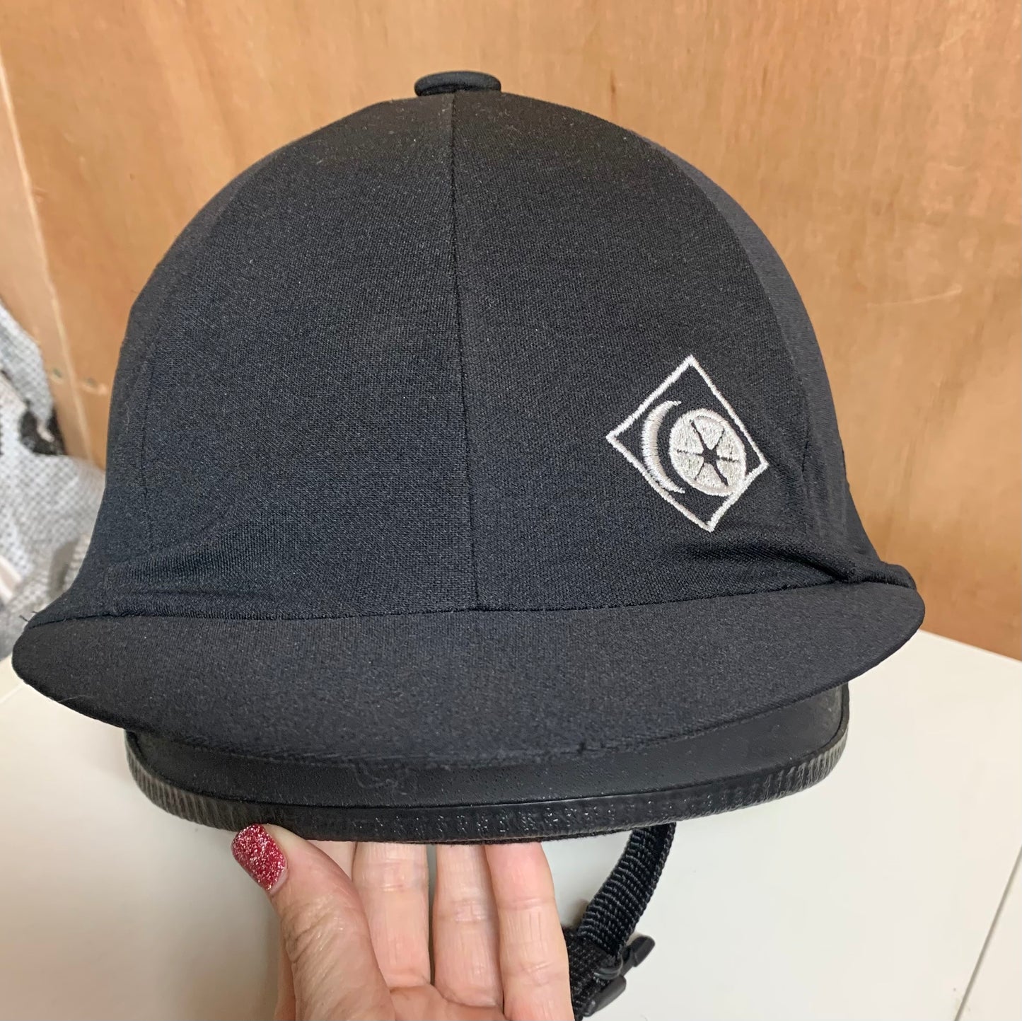 Charles Owen Young Riders Skull Riding Hat size 00 1/2 (52cm) Up to current safety standards