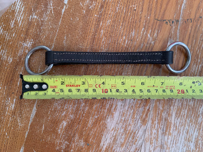 X3 Irish Martingales keeps the reins closer together for more control, and to prevent the reins from coming over the horse's head in the event of a fall.