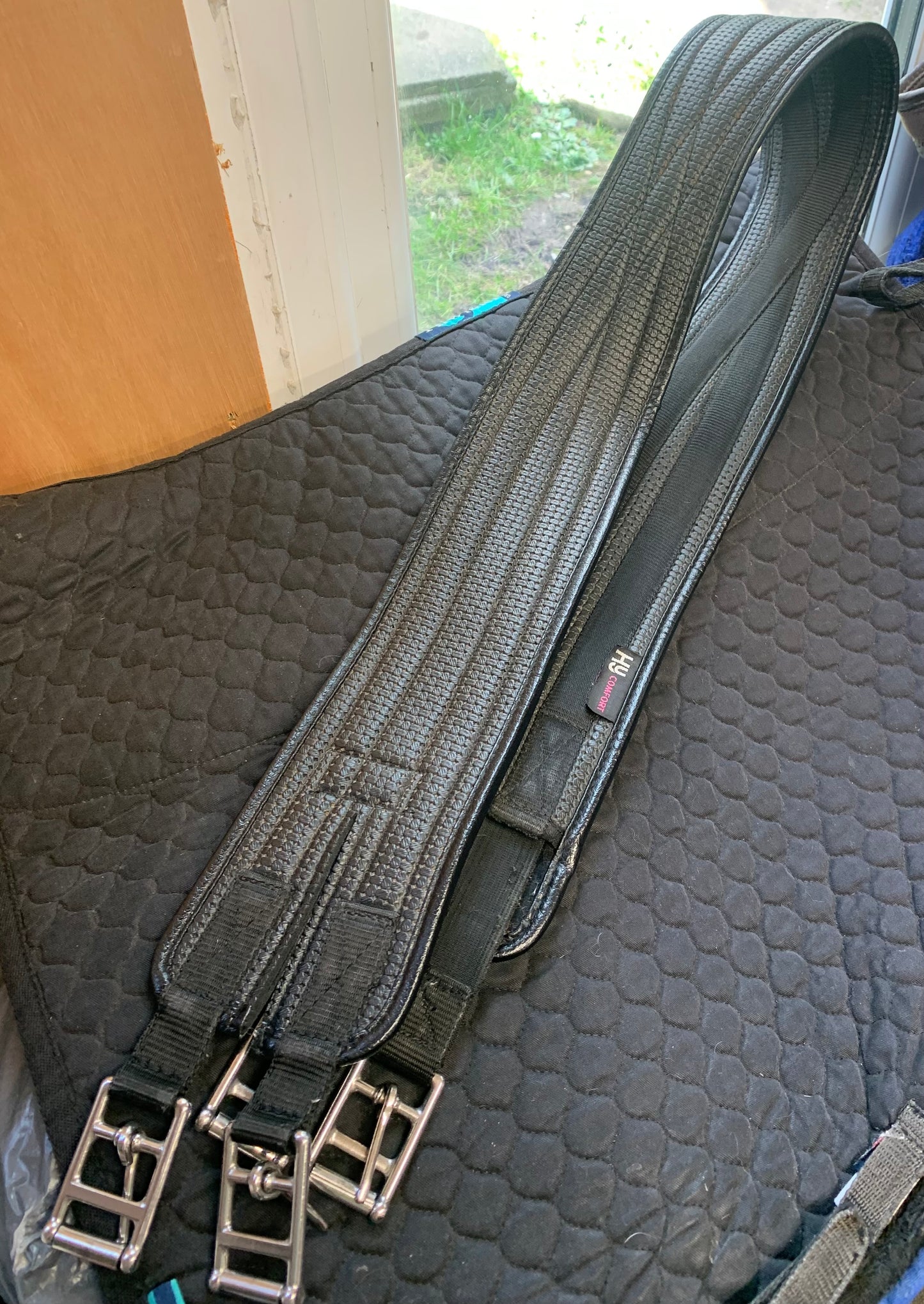 HY comfort waffle girth black 60” elasticated at one end