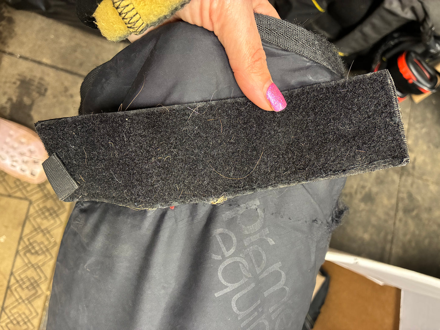 Premier equine size small200g turnout neck