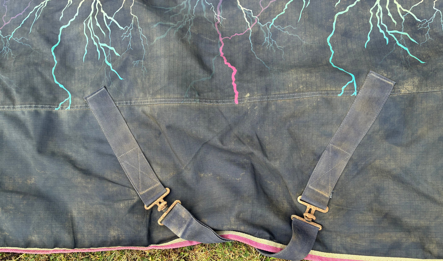 Shires tempest 6’0 lightweight turnout rug purple lightening print