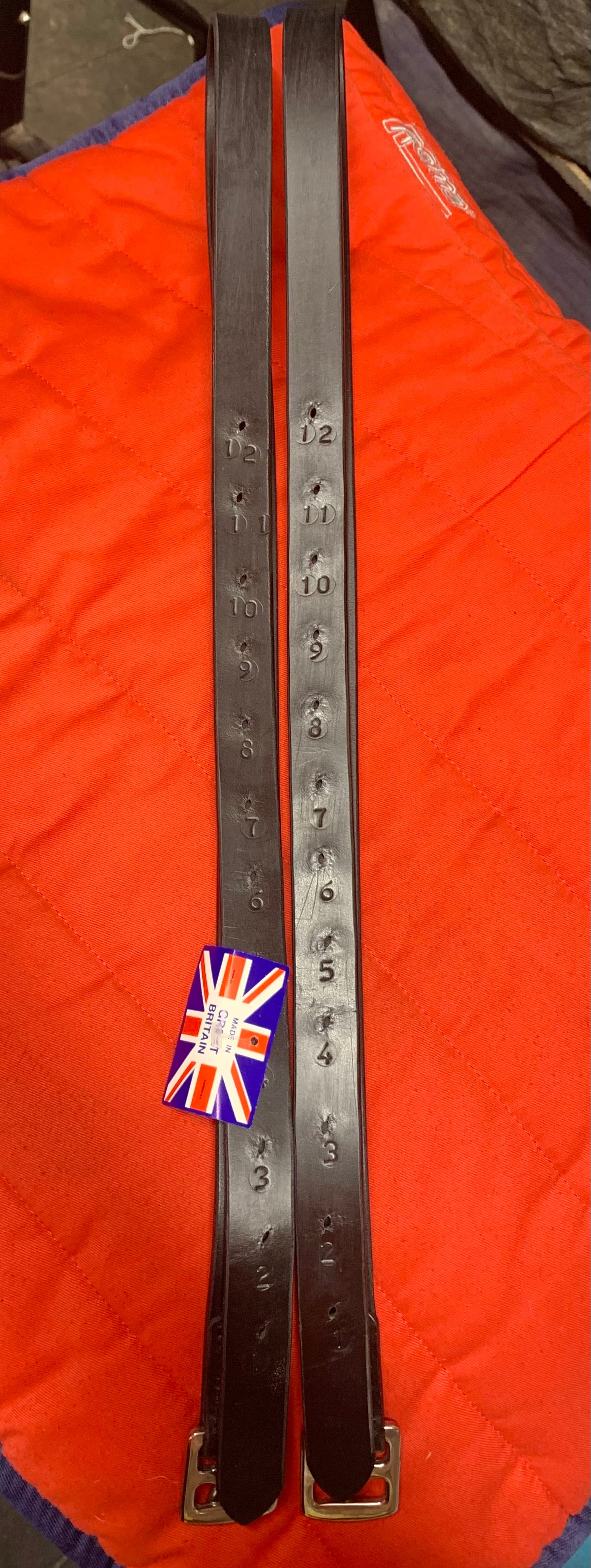 Elico English leather and English made stirrup leathers - black 48”