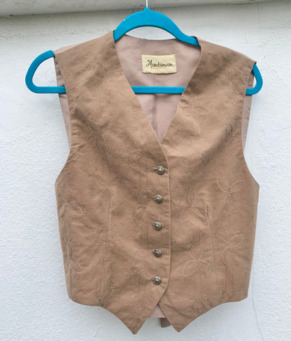 Huntsman sportswear in hand show waistcoat size 16 36” chest
