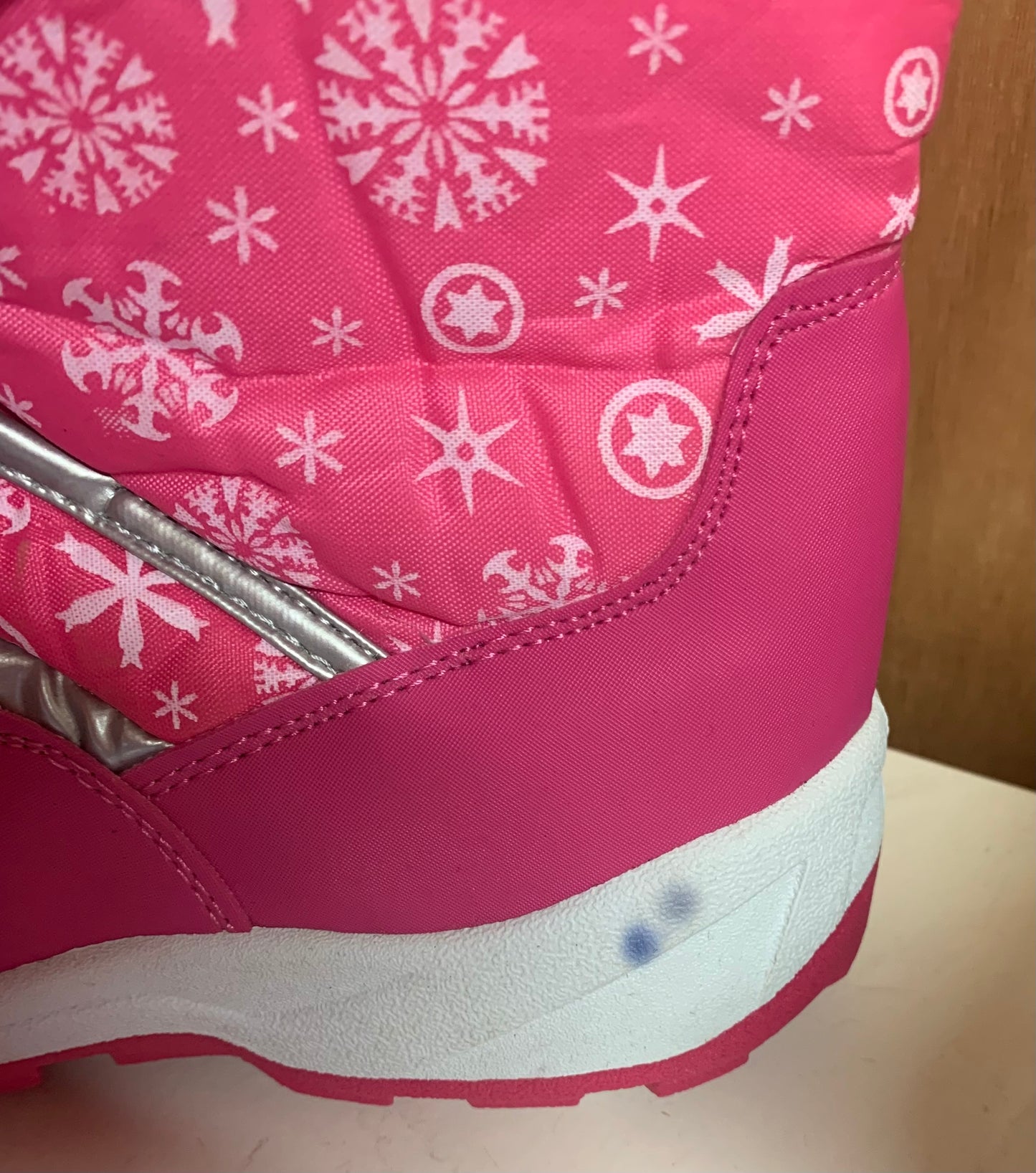 New with tag pink fleece lined warm mucker style/yard boots size size UK 2 (EU34)