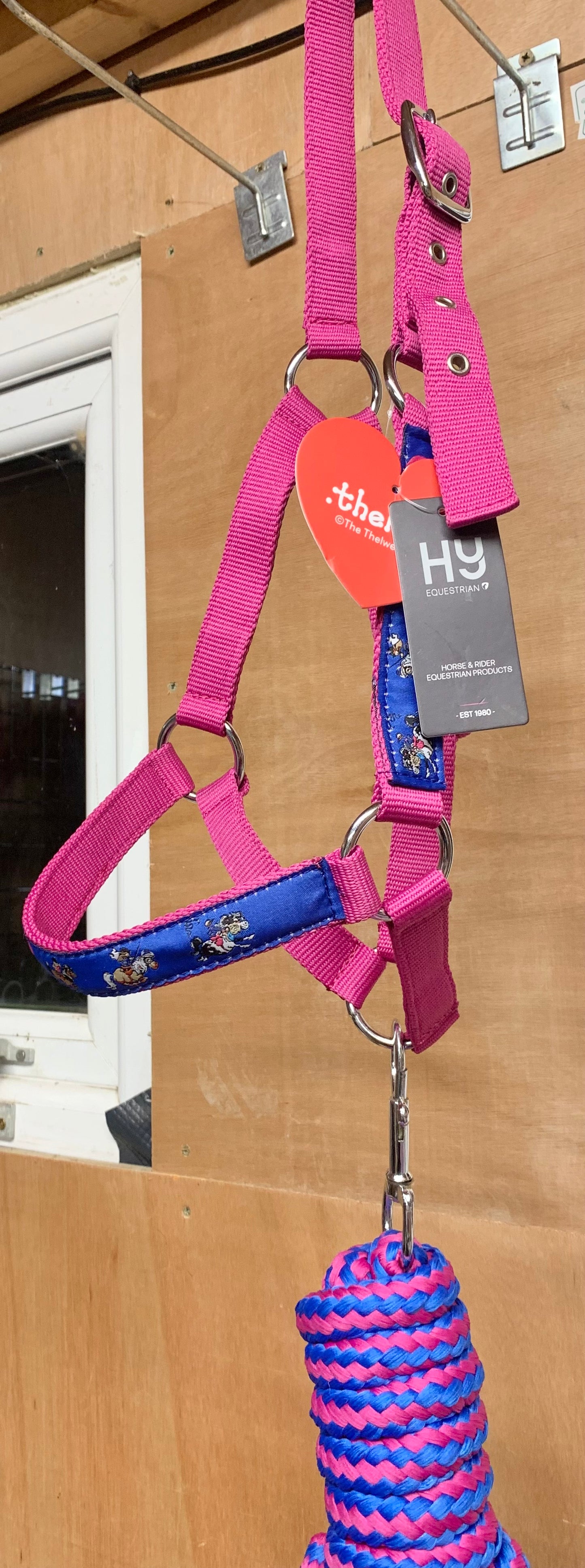 New with tag HY equestrian Thelwell collection headcollar and lead rope set -cob size