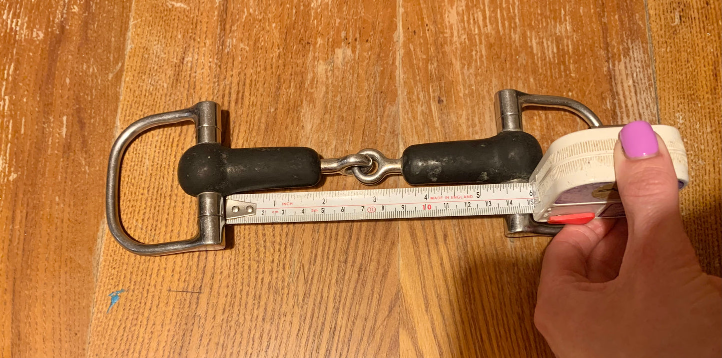 D cheek rubber mouth jointed snaffle 5.5”