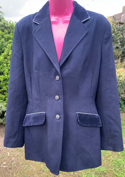 Navy show jacket with velvet collar and pockets size 38