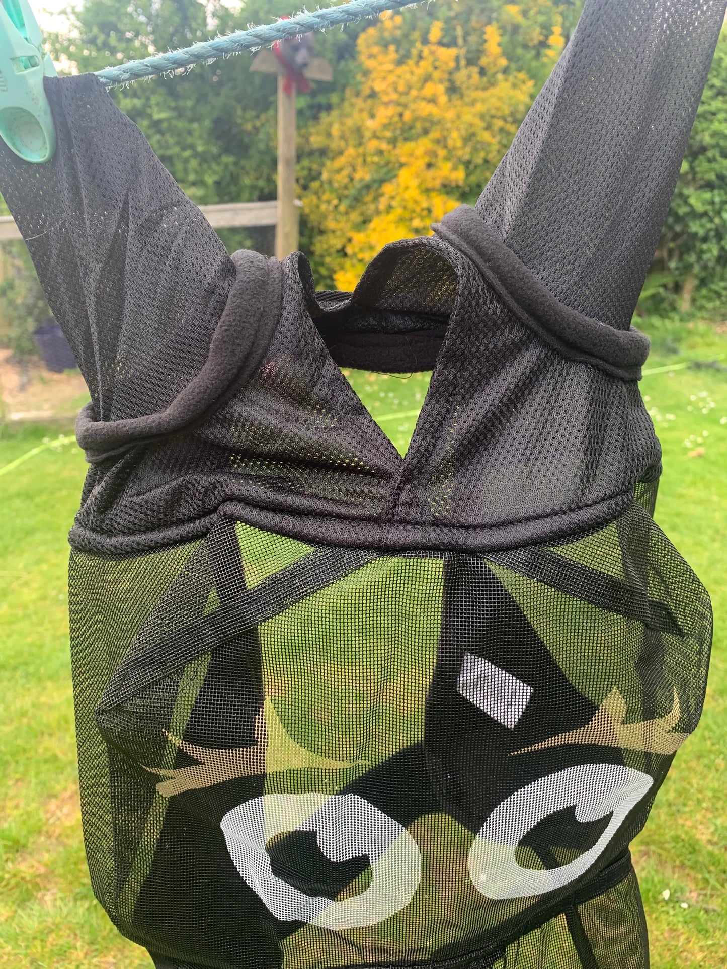New with tag cartoon face fly mask black - pony size