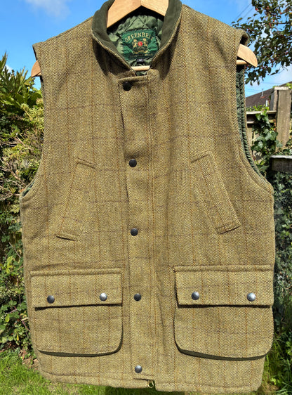 Greenbelt Traditional British country wear tweed gilet size medium