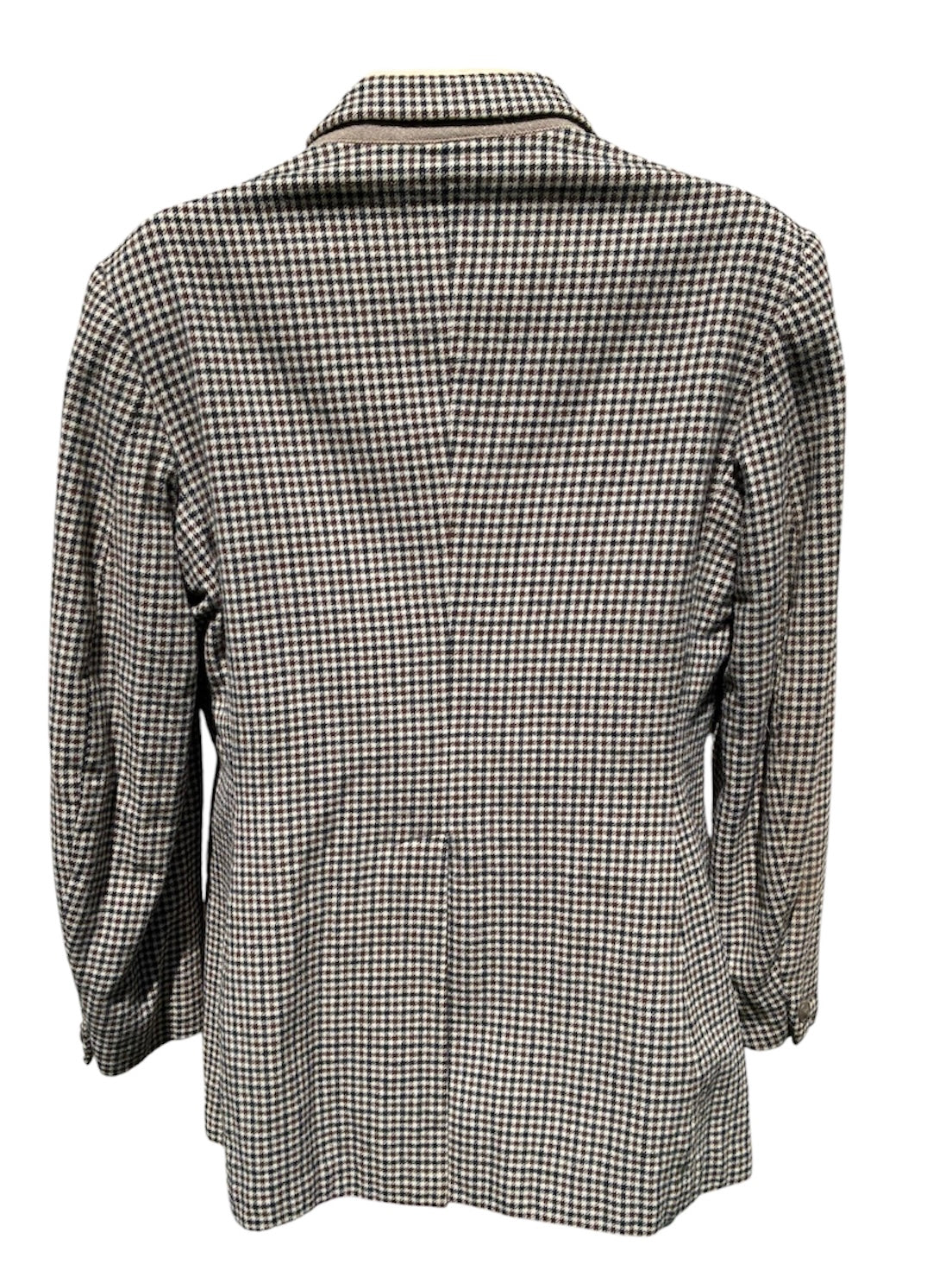 Pytchley houndstooth tri colour brown tweed show jacket with fox head buttons
Size 32”