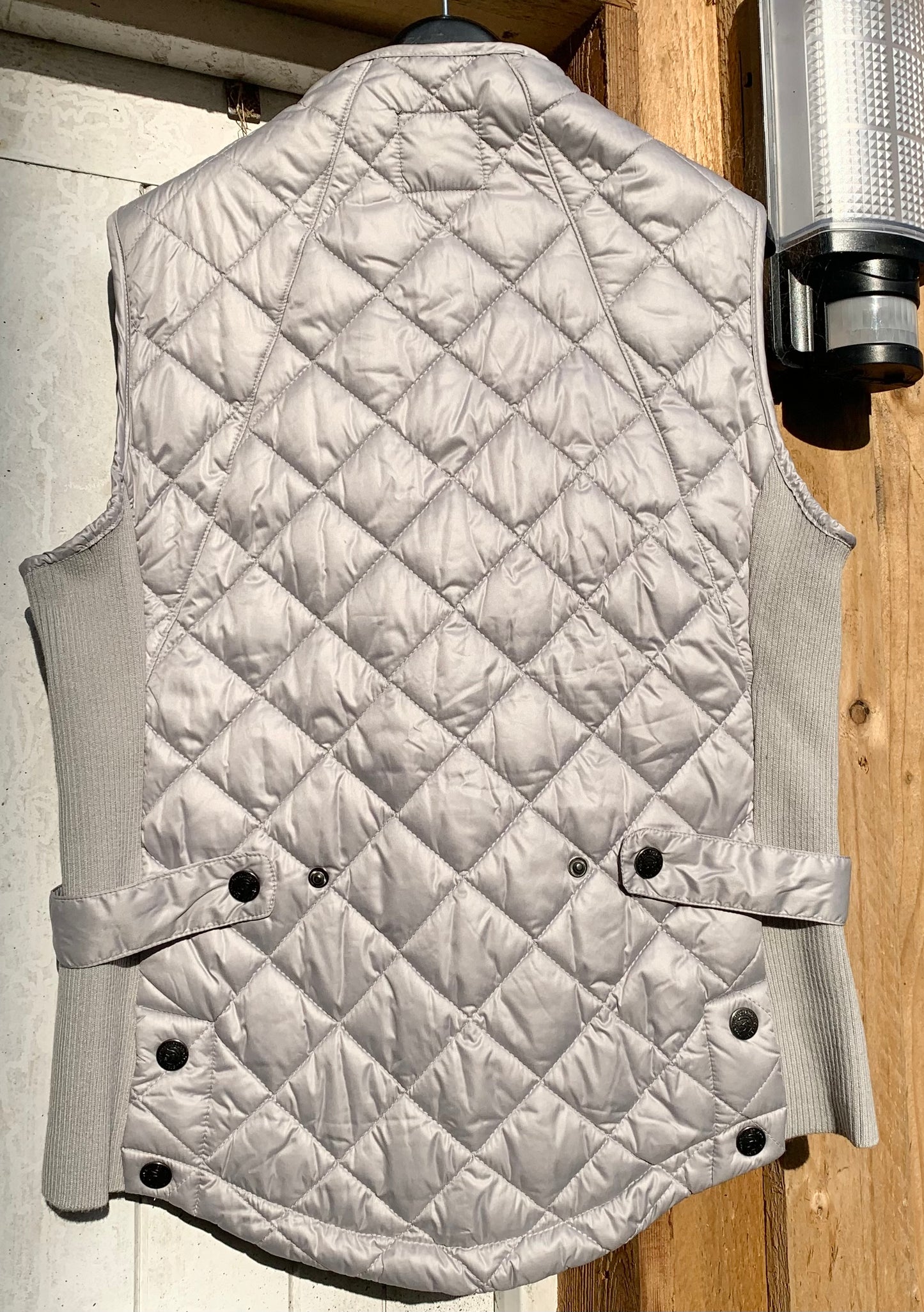 New without tag equetech silver gilet size large