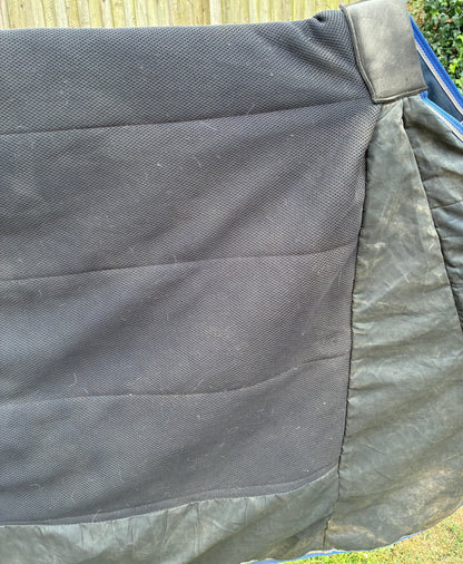 Apollo air 6’0 medium weight turnout rug eaturing a breathable mesh lining