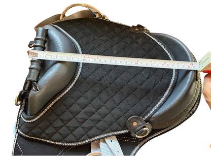 New with tag Waldhausen Kids Riding Pad/cub saddle - Black