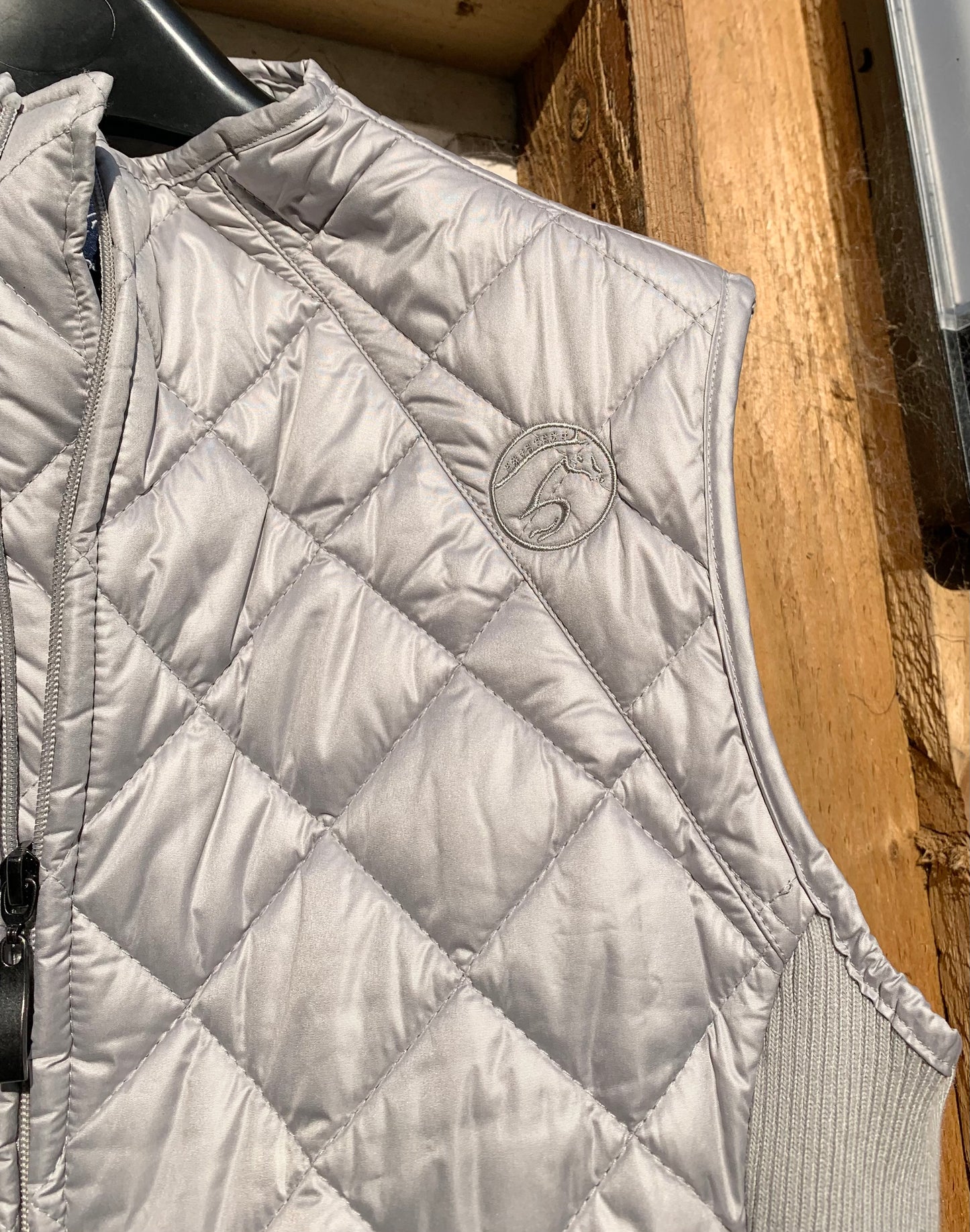 New without tag equetech silver gilet size large