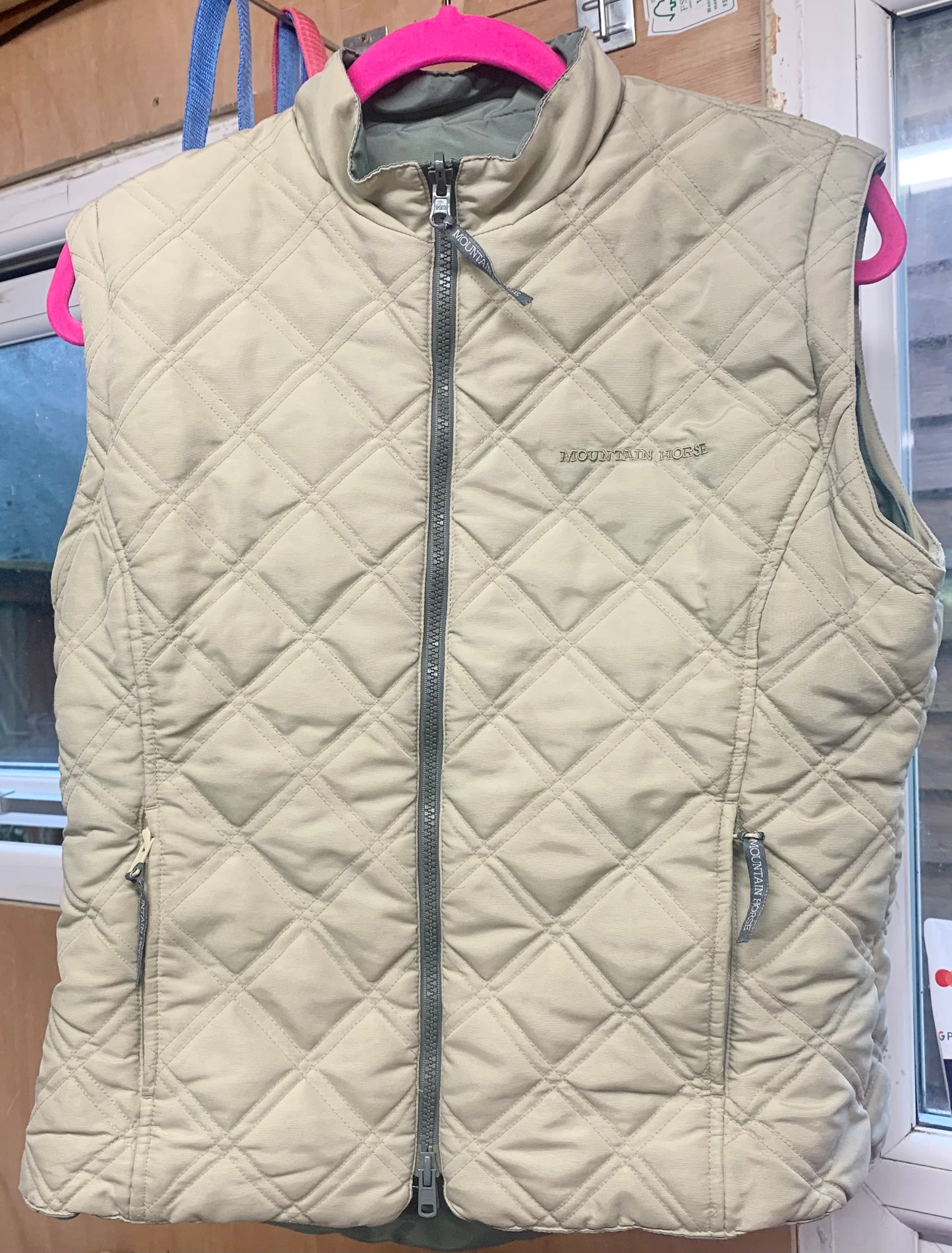 Mountain Horse Equestrian REVERSIBLE Detachable Quilted gilet Jacket