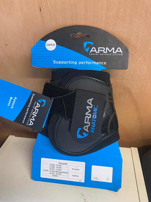 New with tag size cob/full anatomical fetlock boots