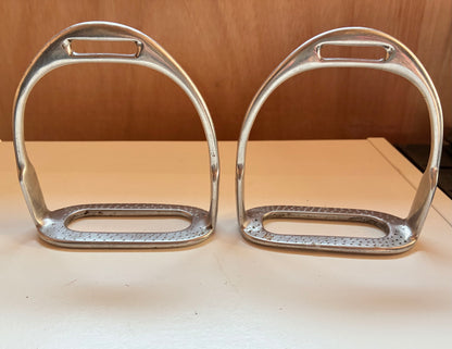 Tiny tots 3.5” stirrup irons