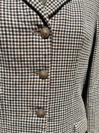 Pytchley houndstooth tri colour brown tweed show jacket with fox head buttons
Size 32”