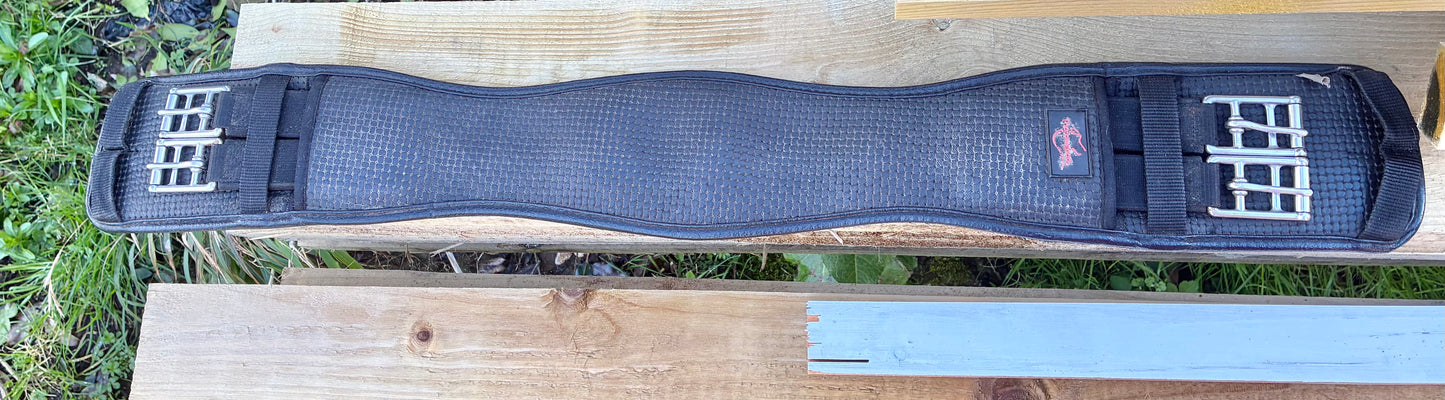 Thorowgood shaped dressage girth 28” -  black