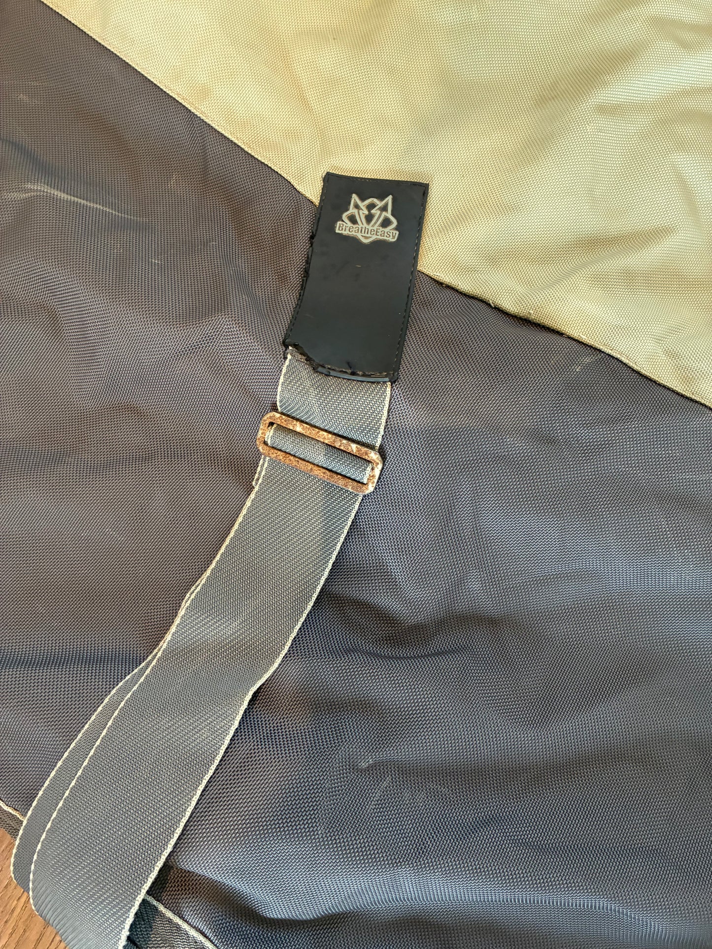 6’9” weatherbeeta high neck breathe easy medium turnout rug