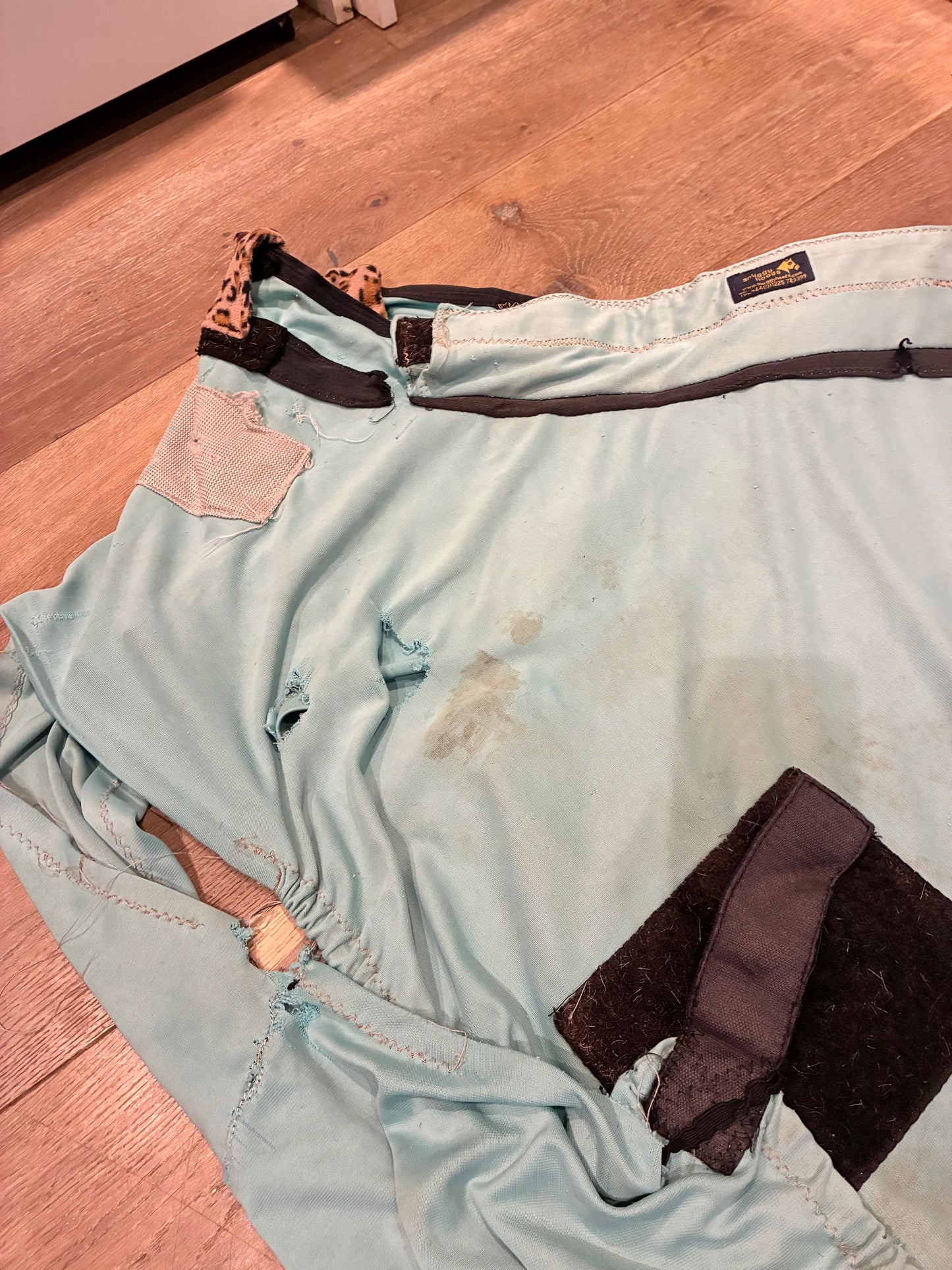 Blue 7’0 Snuggy hoods sweet itch bug body rug (body only)