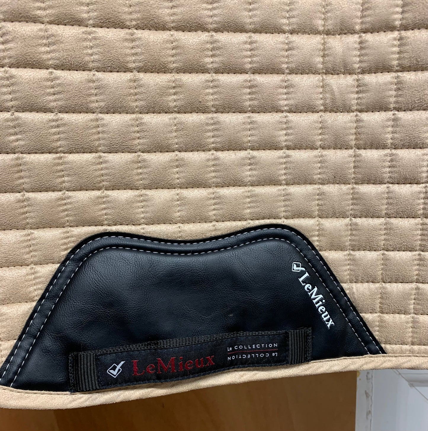 LeMieux Suede Dressage Square - Mink small/medium