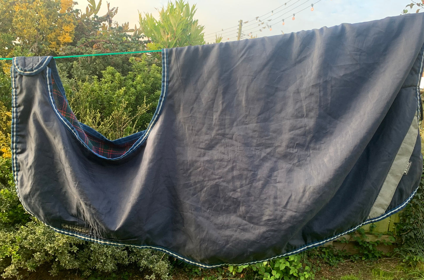 Showerproof Rhino Competition Exercise Sheet with a checked lining, complete with reflective strips 4’11”