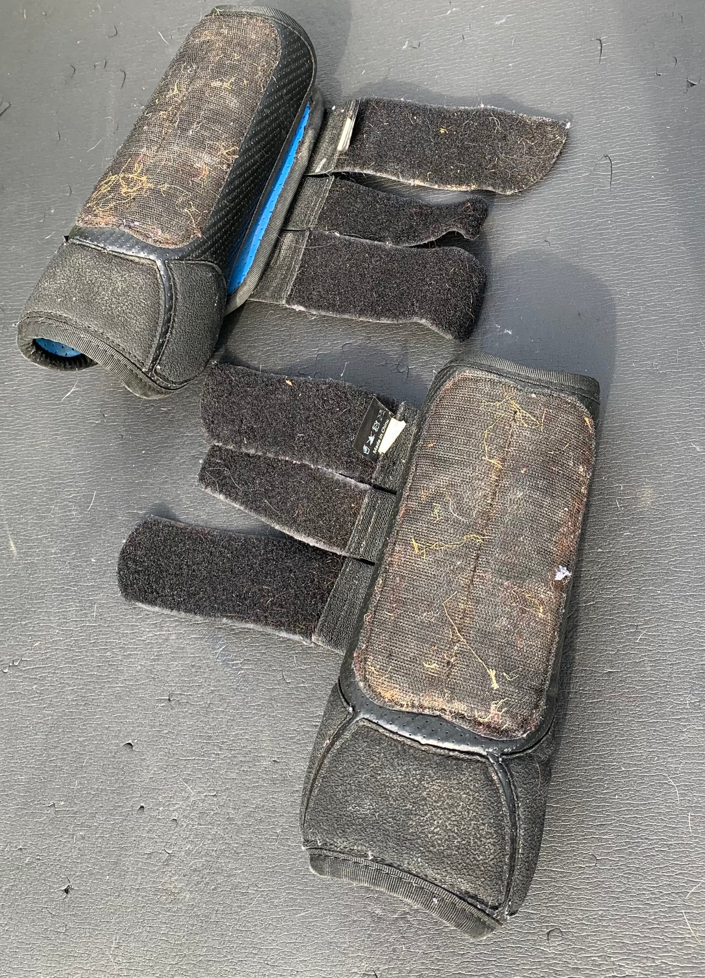 Shires ARMA Carbon Brushing Boots FULL size