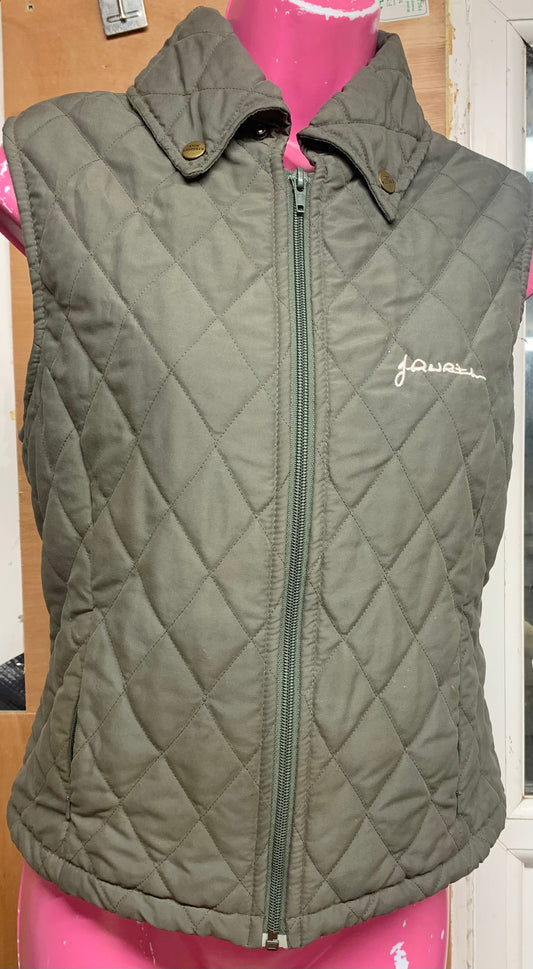 John Whitaker green gilet size medium Lots
2 side zip up pockets
