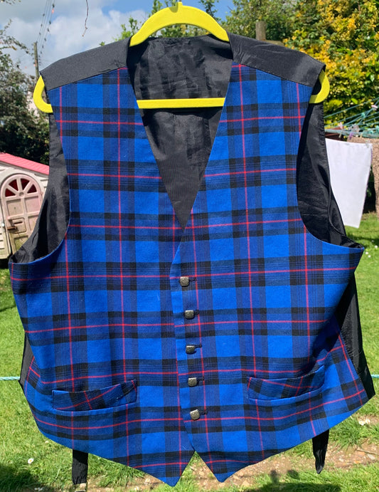 Blue tartan waistcoat Approx size 16/18