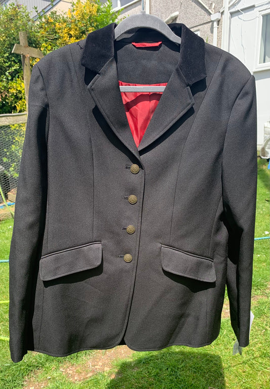 NEW with original packaging and tags Ladies shires black Aston show jacket size 40