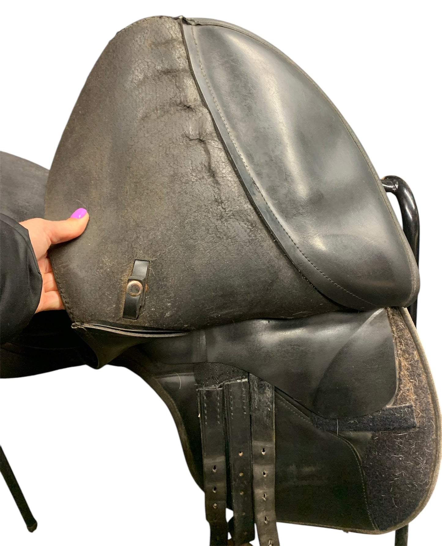 Thorowgood T4 (not adjustable) Black synthetic saddle 17.5” seat 8” width