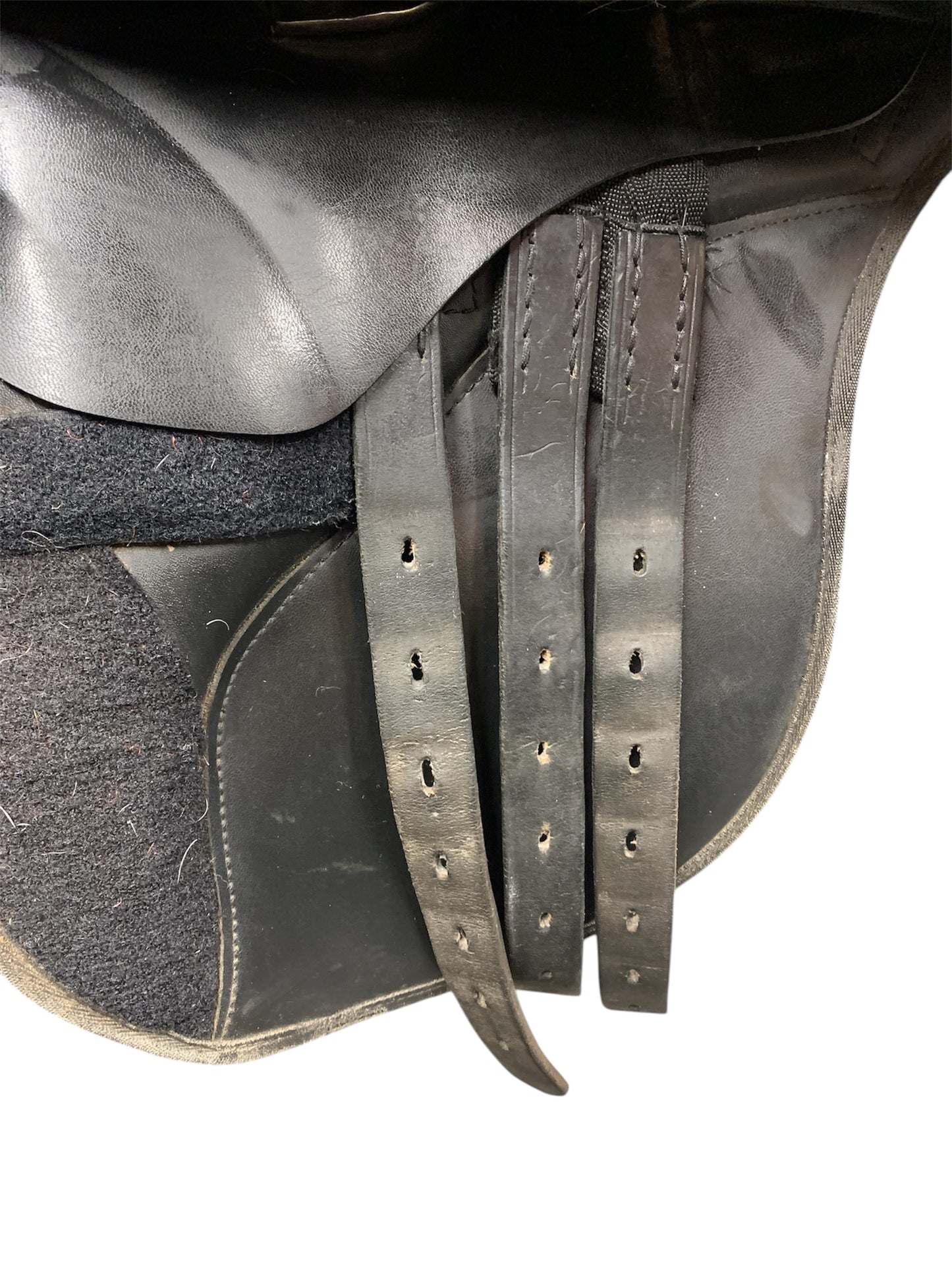 Thorowgood T4 (not adjustable) Black synthetic saddle 17.5” seat 8” width