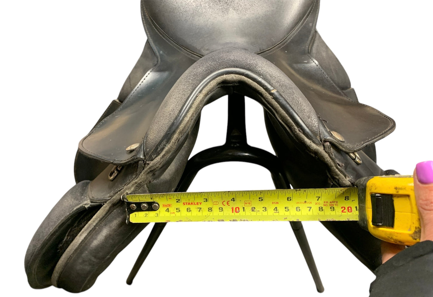 Thorowgood T4 (not adjustable) Black synthetic saddle 17.5” seat 8” width