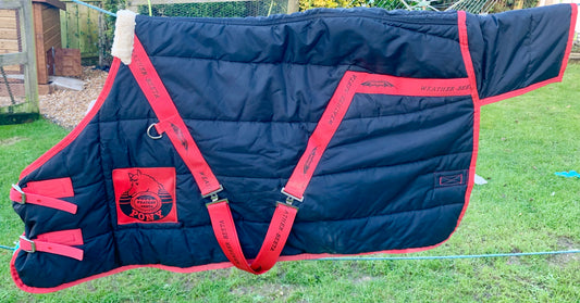 Weatherbeeta 4’0 middle/heavy weight stable rug
