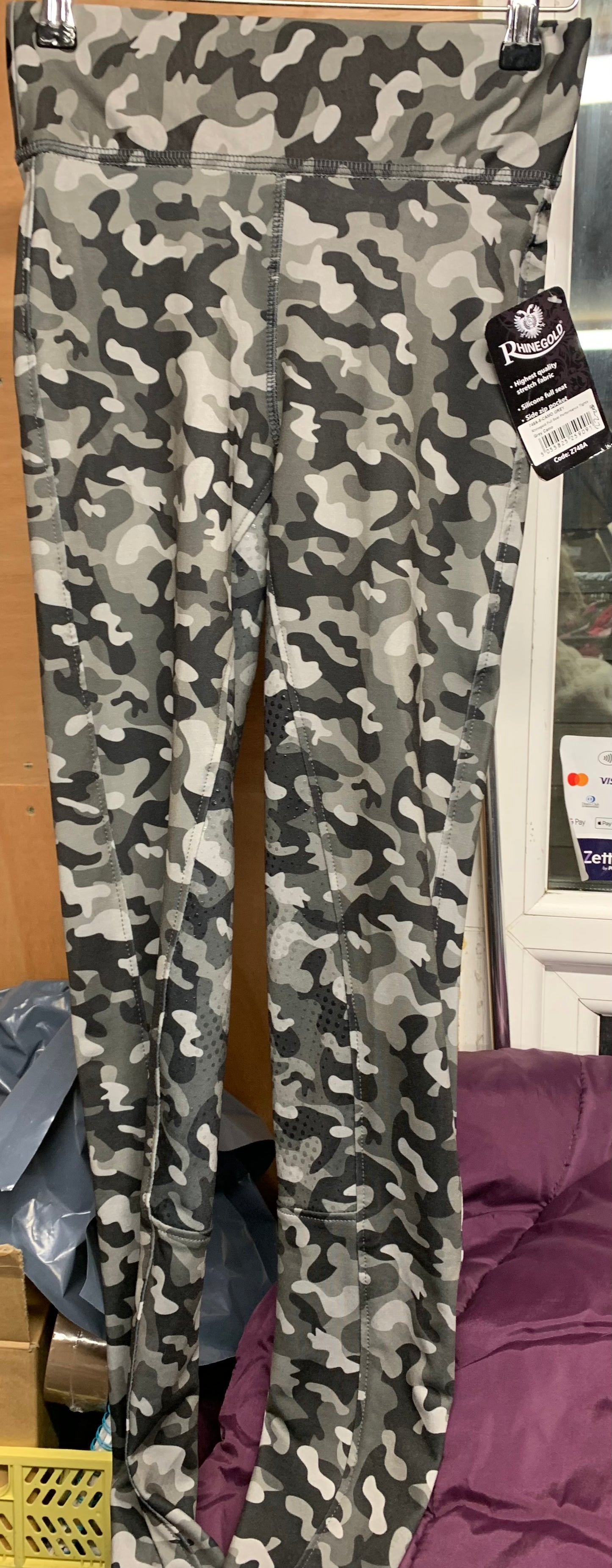 New with tag Rhinegold Full Seat Camo Riding Tights size 8