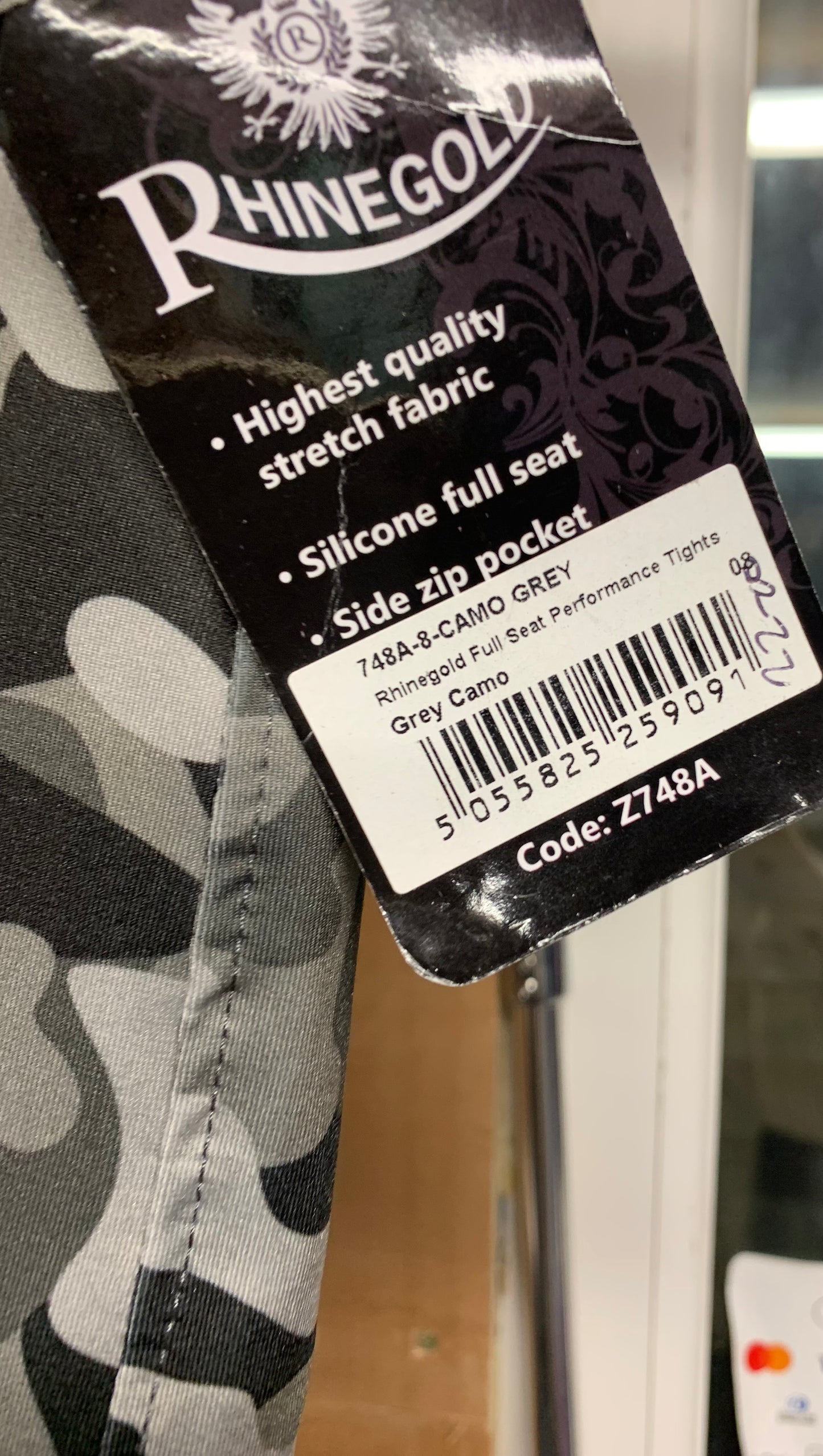 New with tag Rhinegold Full Seat Camo Riding Tights size 8