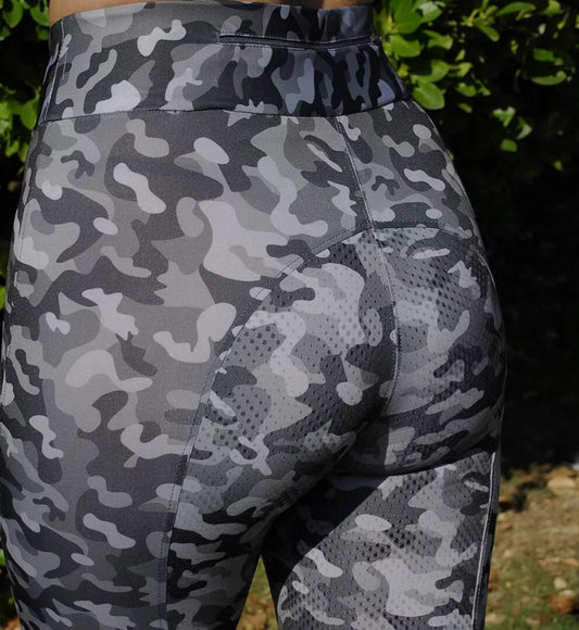 New with tag Rhinegold Full Seat Camo Riding Tights size 8