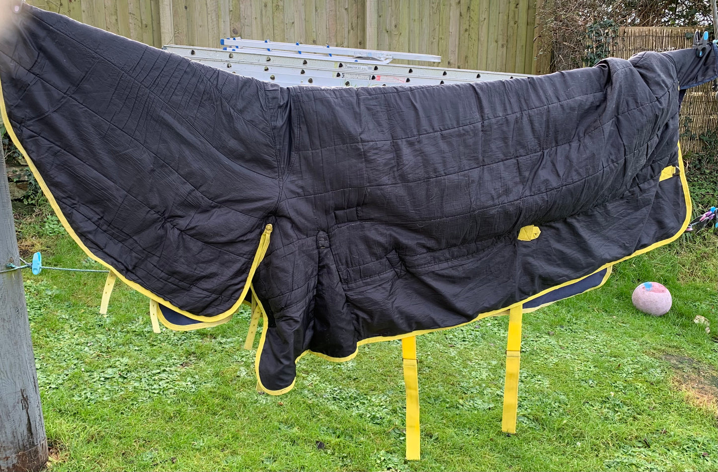 Washed & reproofed 6’0” yellow and blue gallop combo turnout medium weight