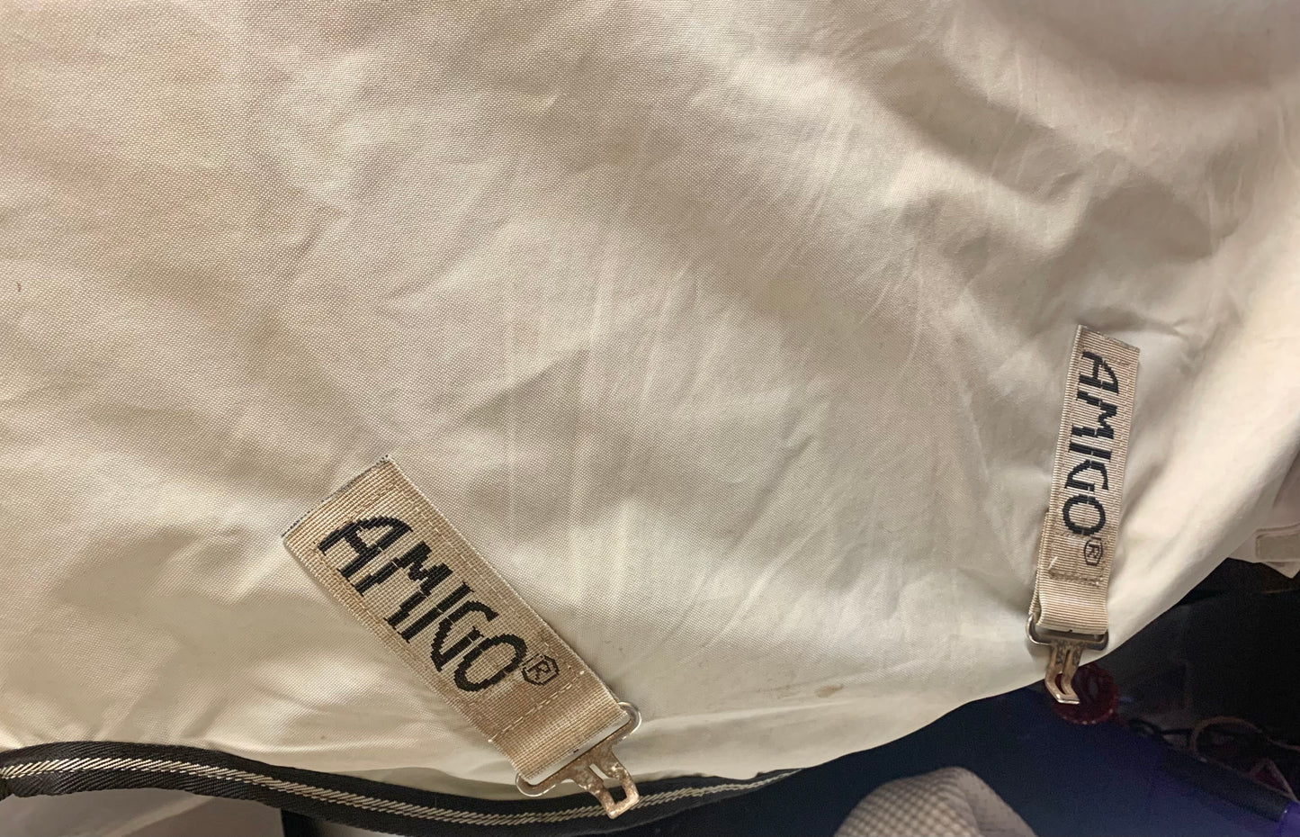 5’6 Amigo hero 50g light turnout rug washed & reproofed