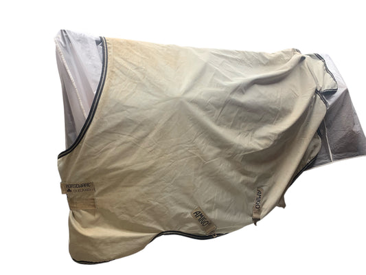 5’6 Amigo hero 50g light turnout rug washed & reproofed